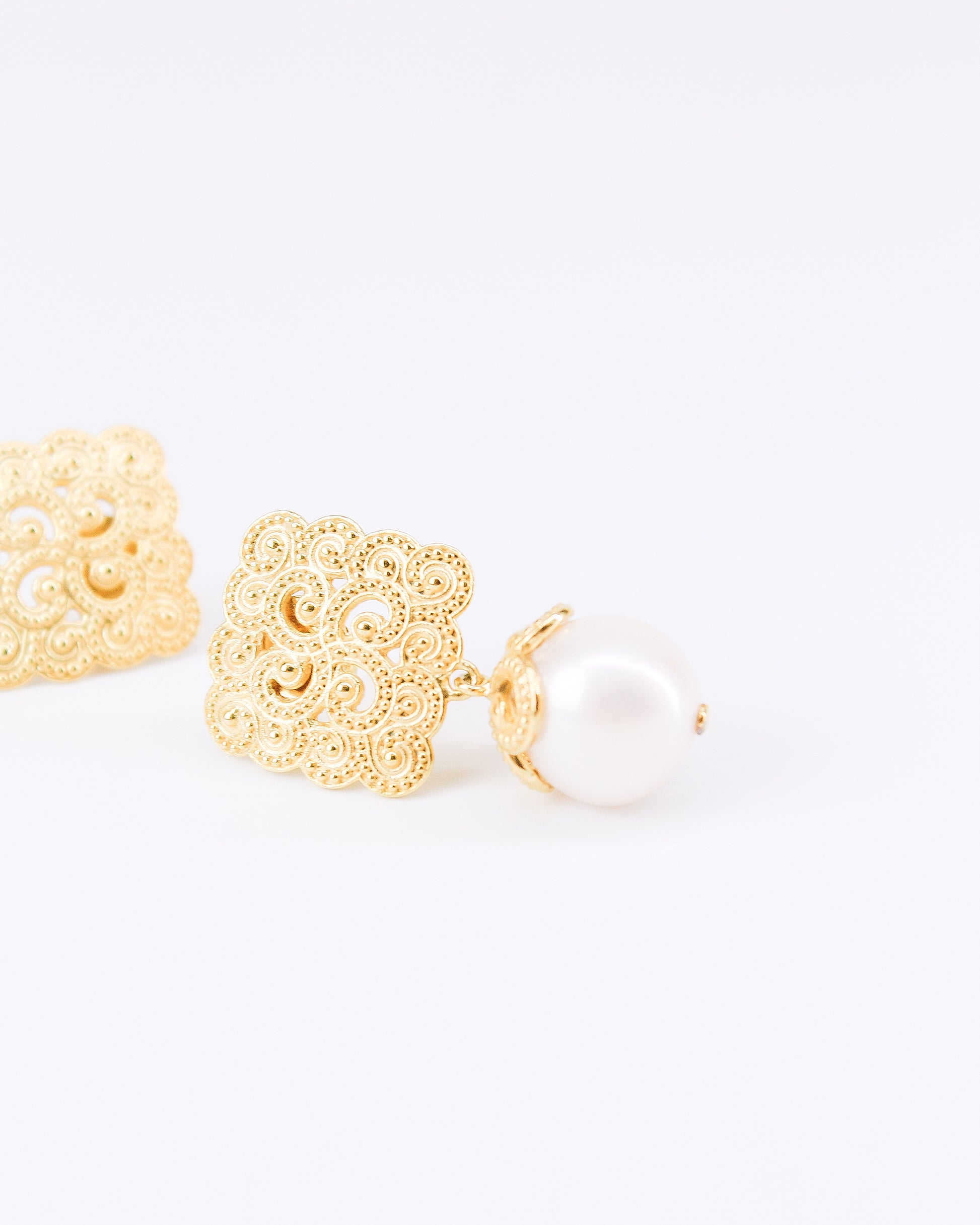 helena earrings - TRUVAI